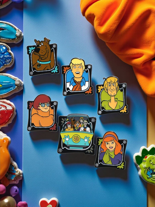 Scooby-Doo Characters In Floral Frames Mystery Pins