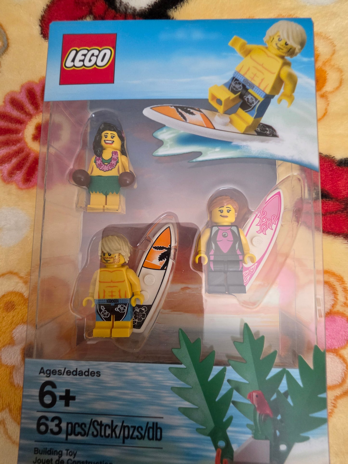 Lego 850449 Aloha Hawaiian Beach Scene "Retired"