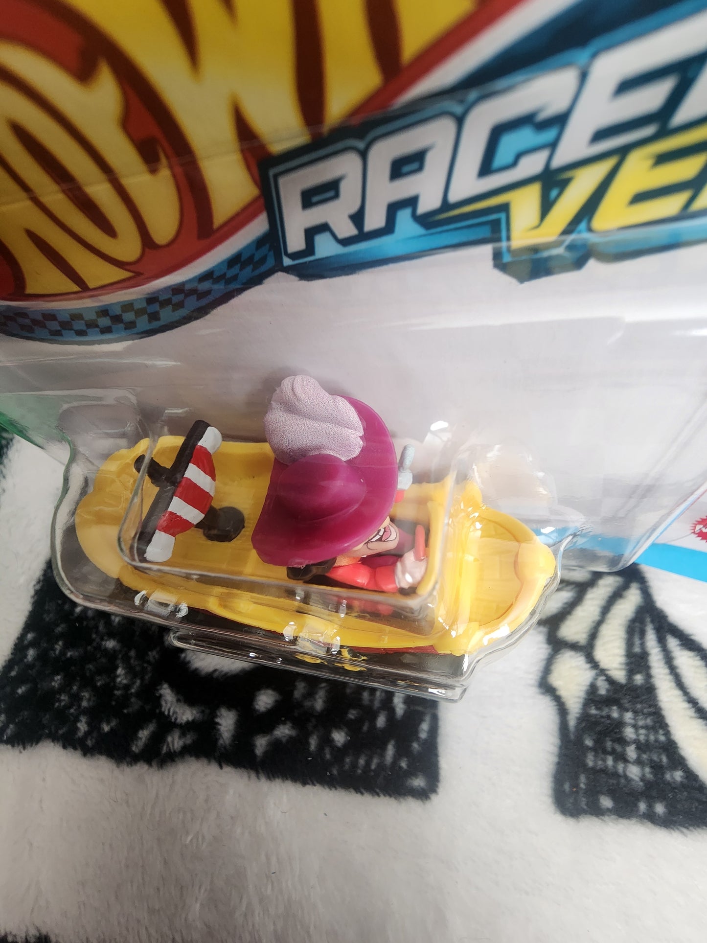Hot Wheels Disney Captain Hook RacerVerse Car