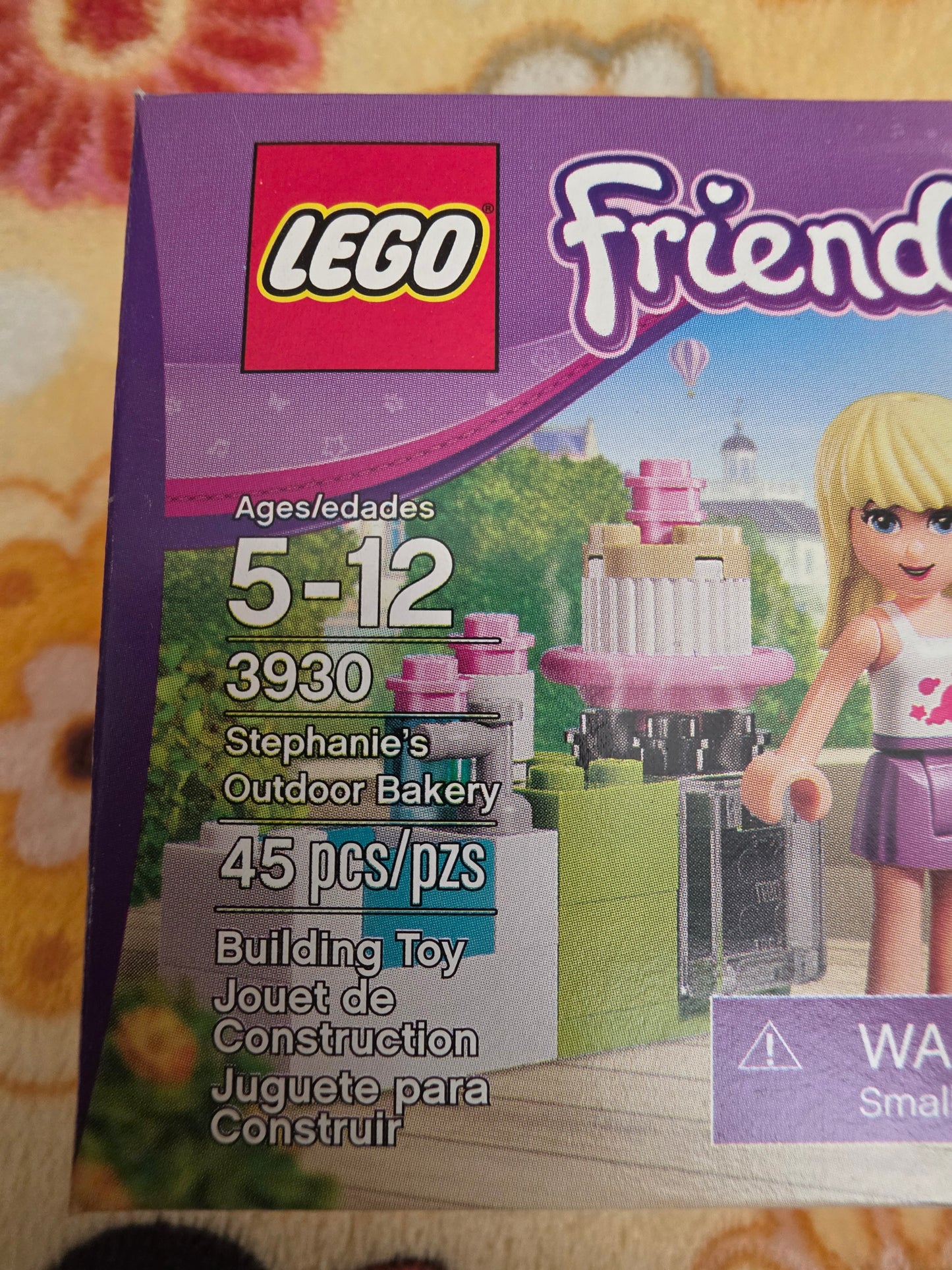 LEGO Friends 3930 Stephanie's Outdoor Bakery Set "Retired"