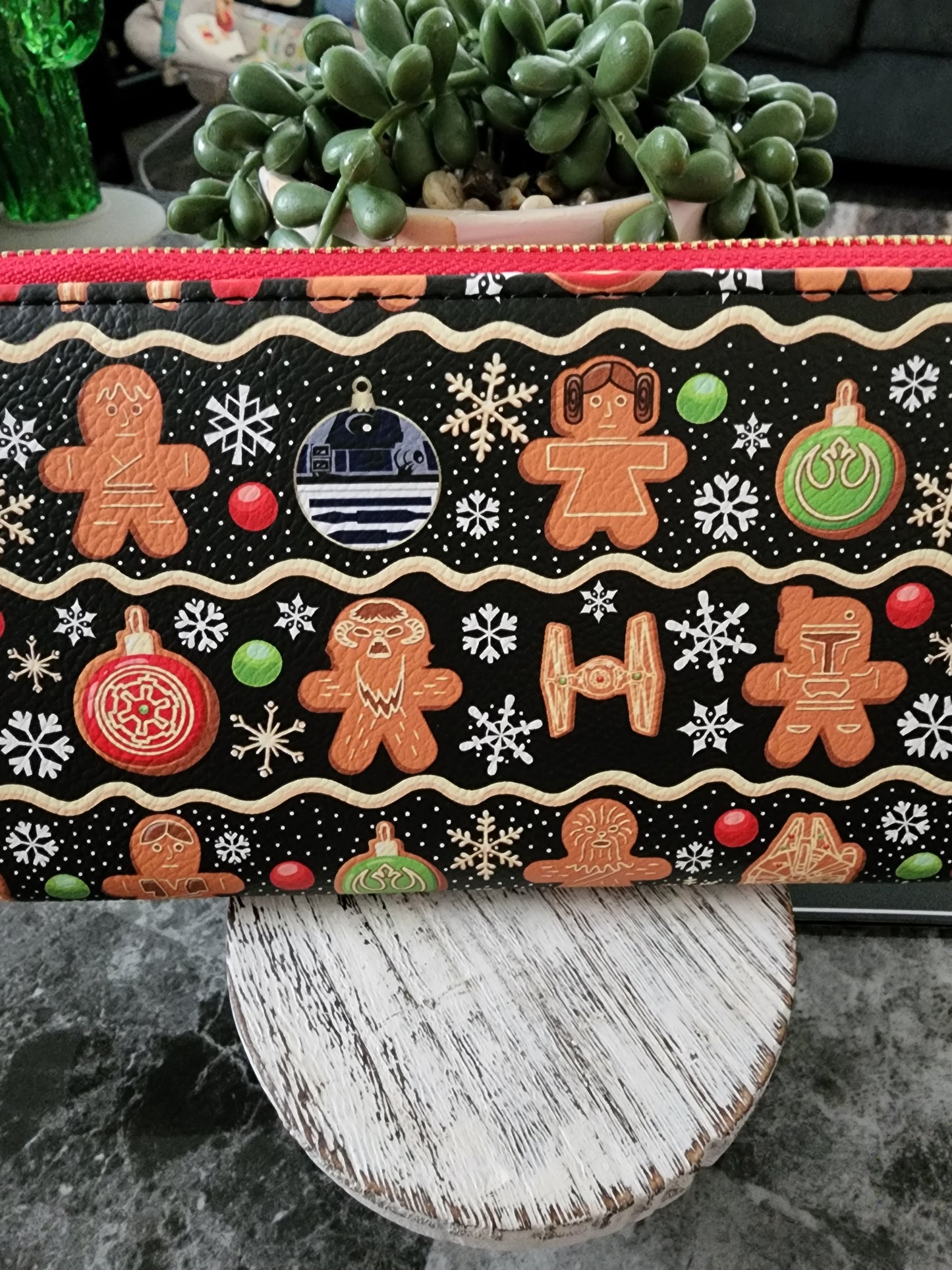 Loungefly Star Wars Gingerbread Cookie Holiday Wallet