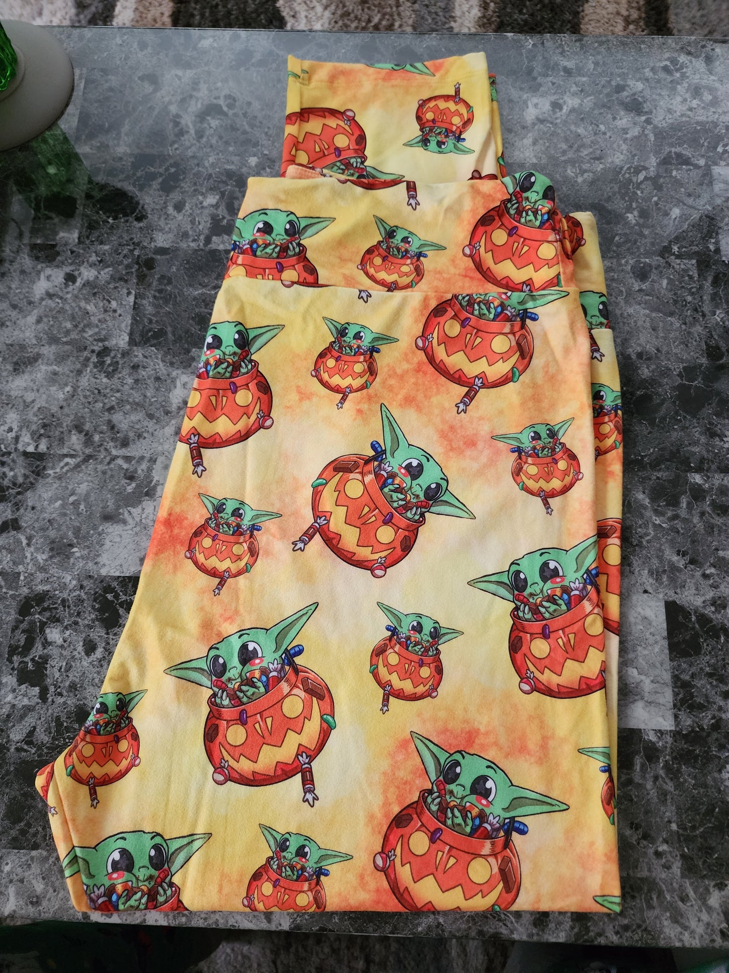 *Charlies Project Baby Yoda Pumpkin Legging