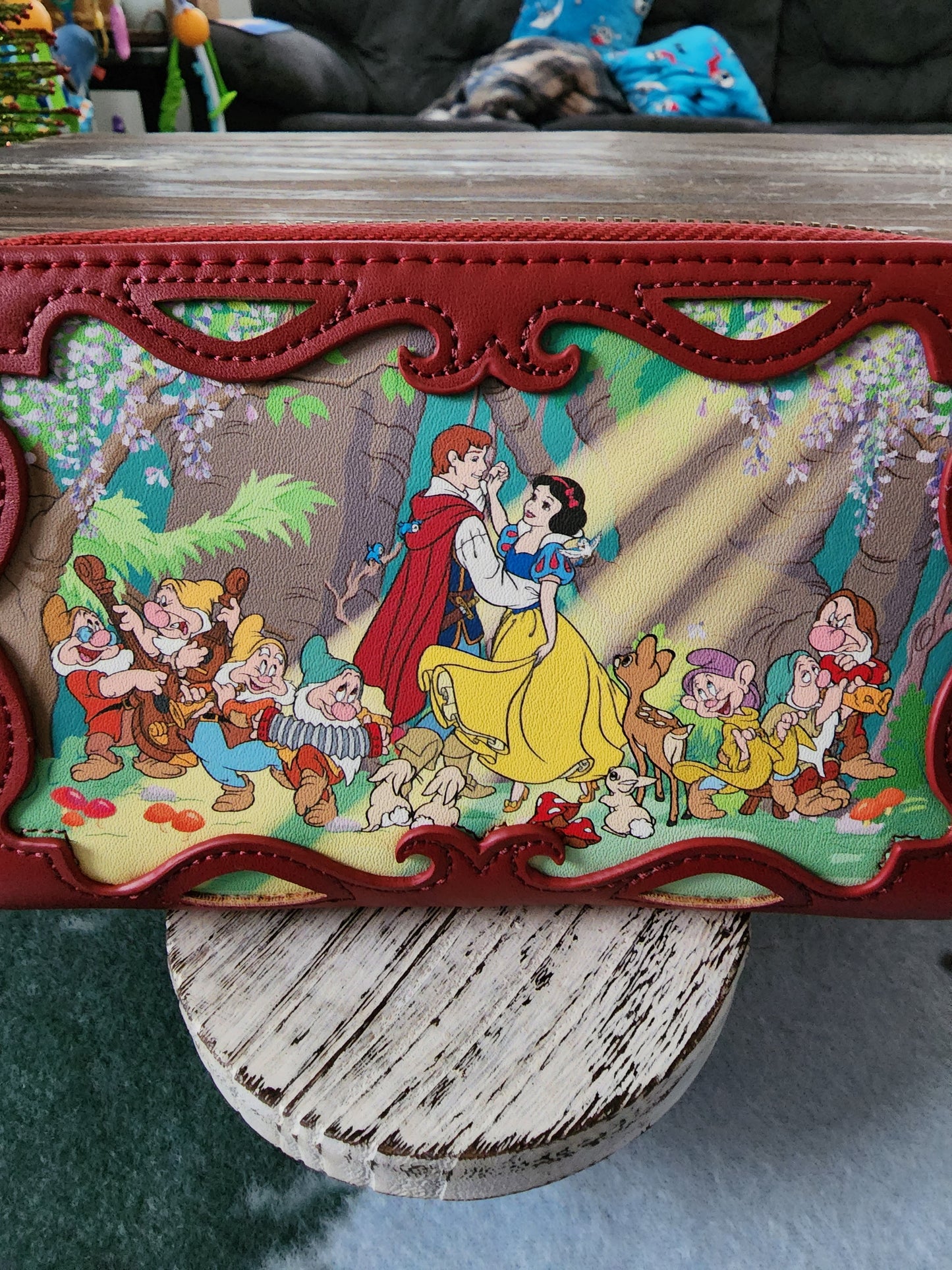 Loungefly Disney Snow White and The Seven Drawfs Window Wallet