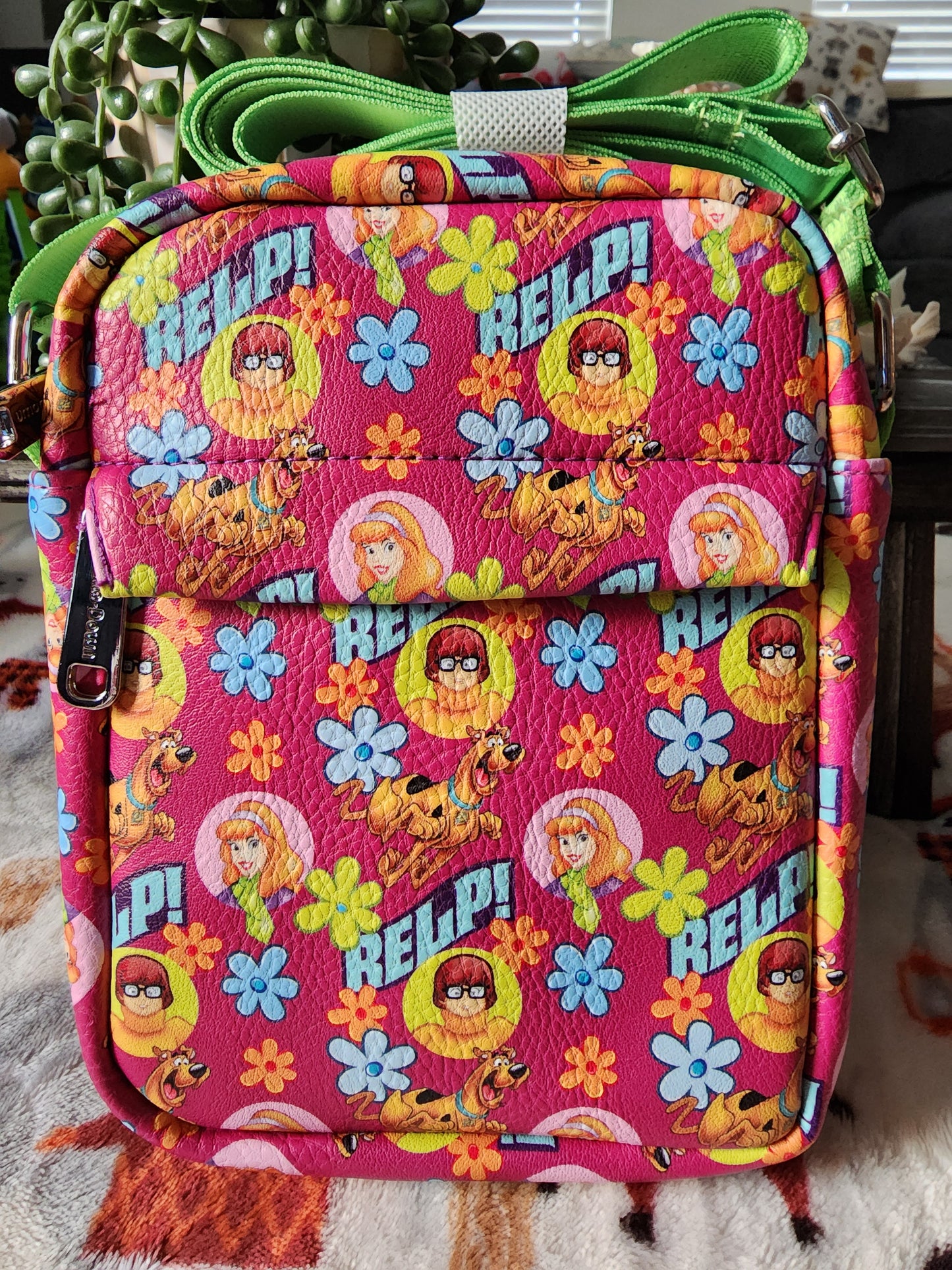 Scooby Doo and the Gang Crossbody Bag