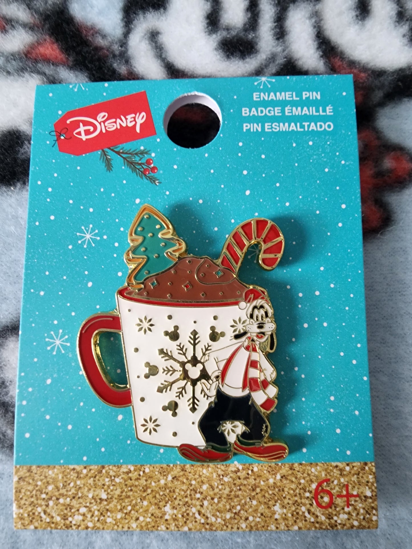 Disney Goofy Holiday Mug Pin