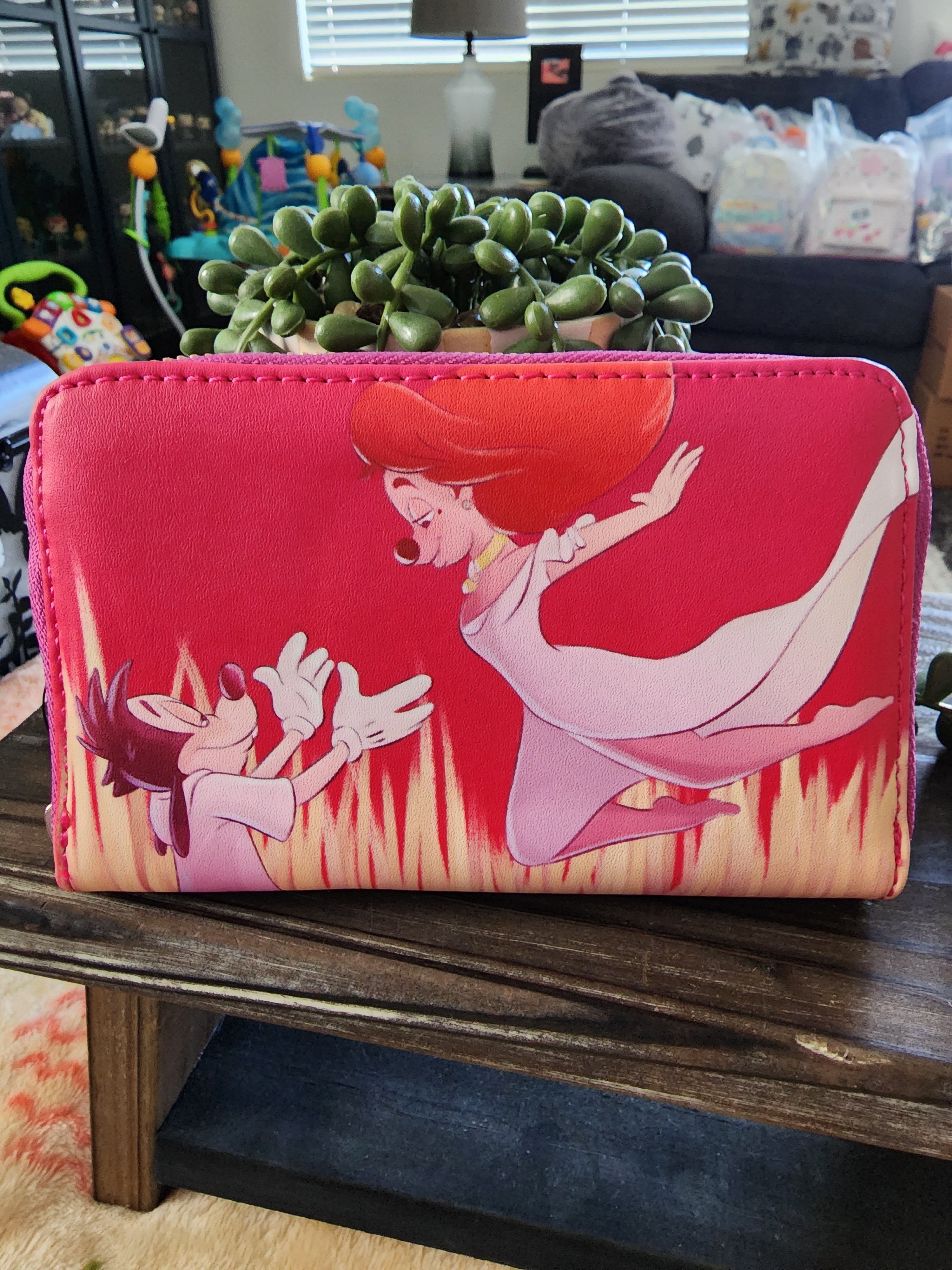 Max and Roxanne Loungefly popular with Wallet