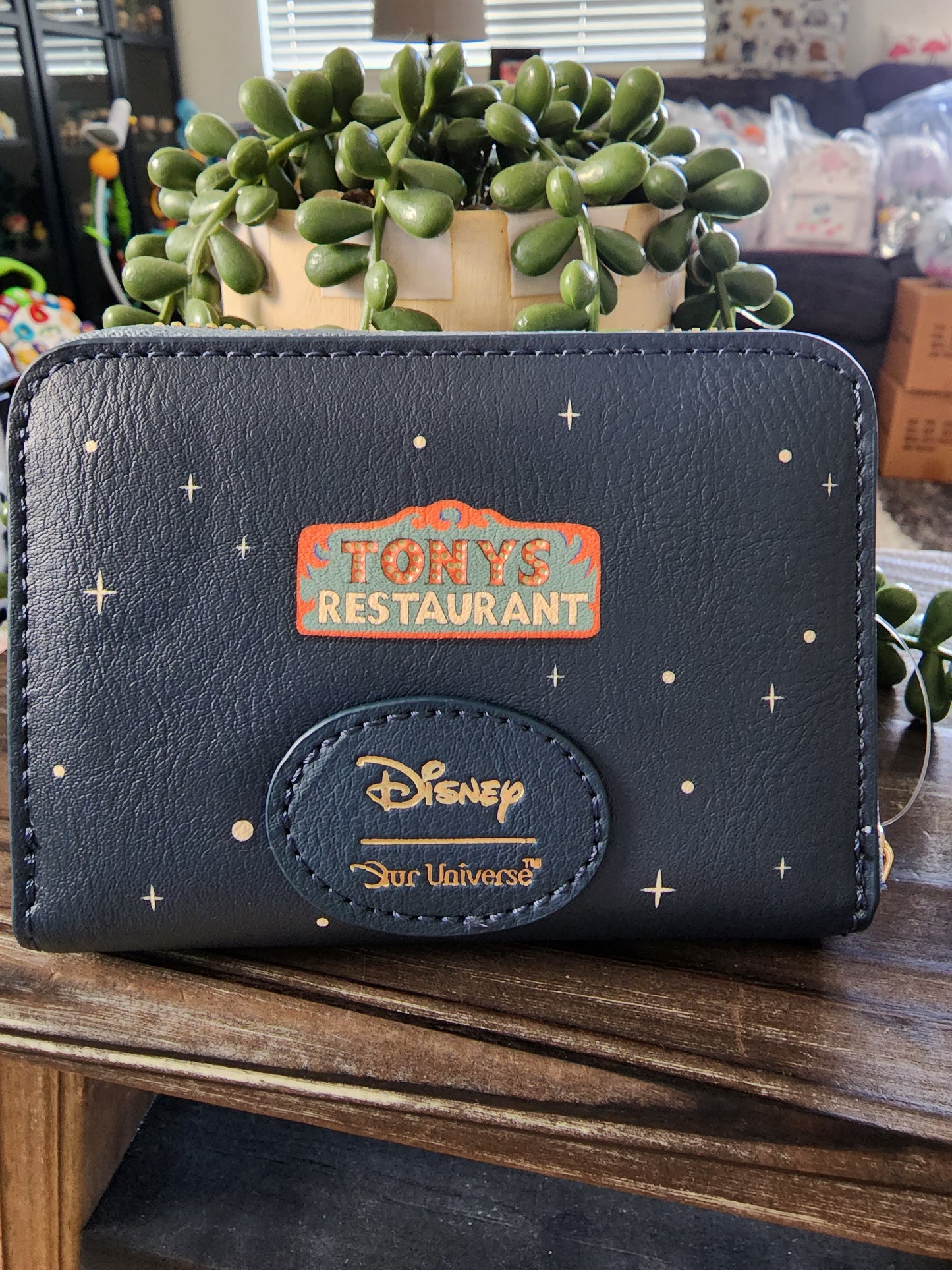 Our Universe Disney Lady and the Tramp Spaghetti Bella Notte Wallet