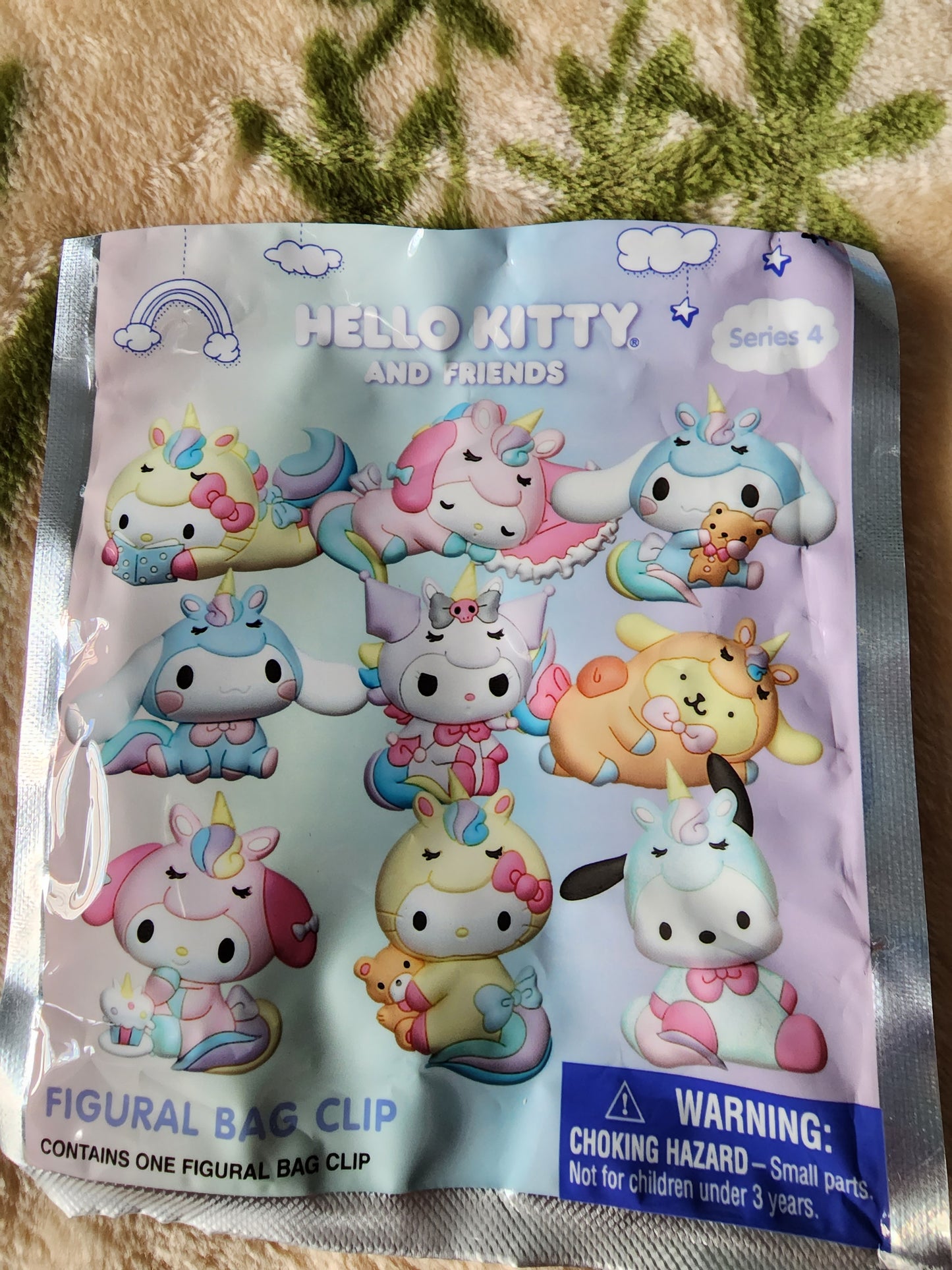 Hello Kitty and Friends Exclusive Mystery Bag Clip