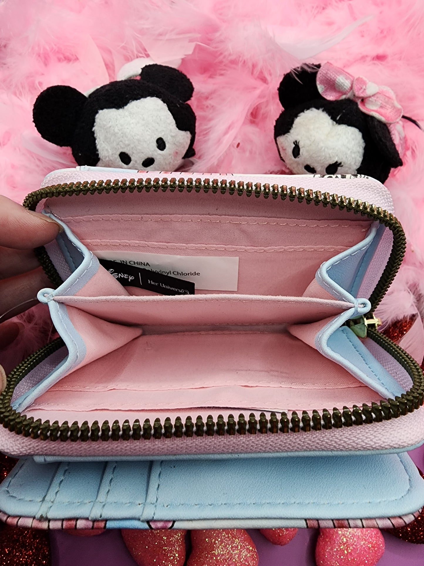 Her Universe Mickey and Minnie Mouse Valentine's wallet