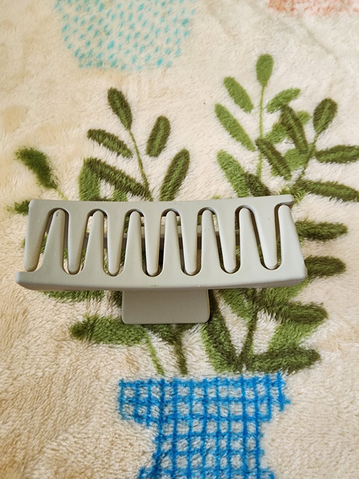 Earth Gray/Green Hair Clip