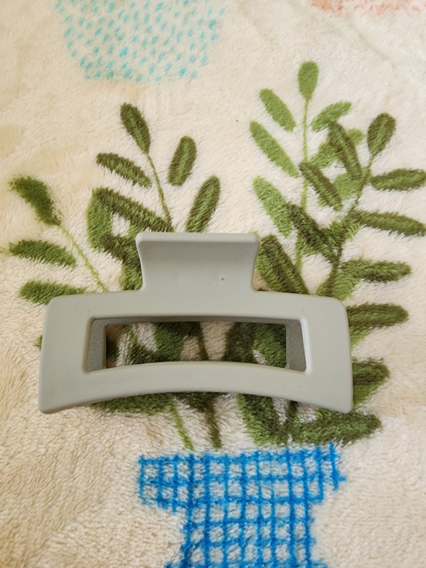 Earth Gray/Green Hair Clip