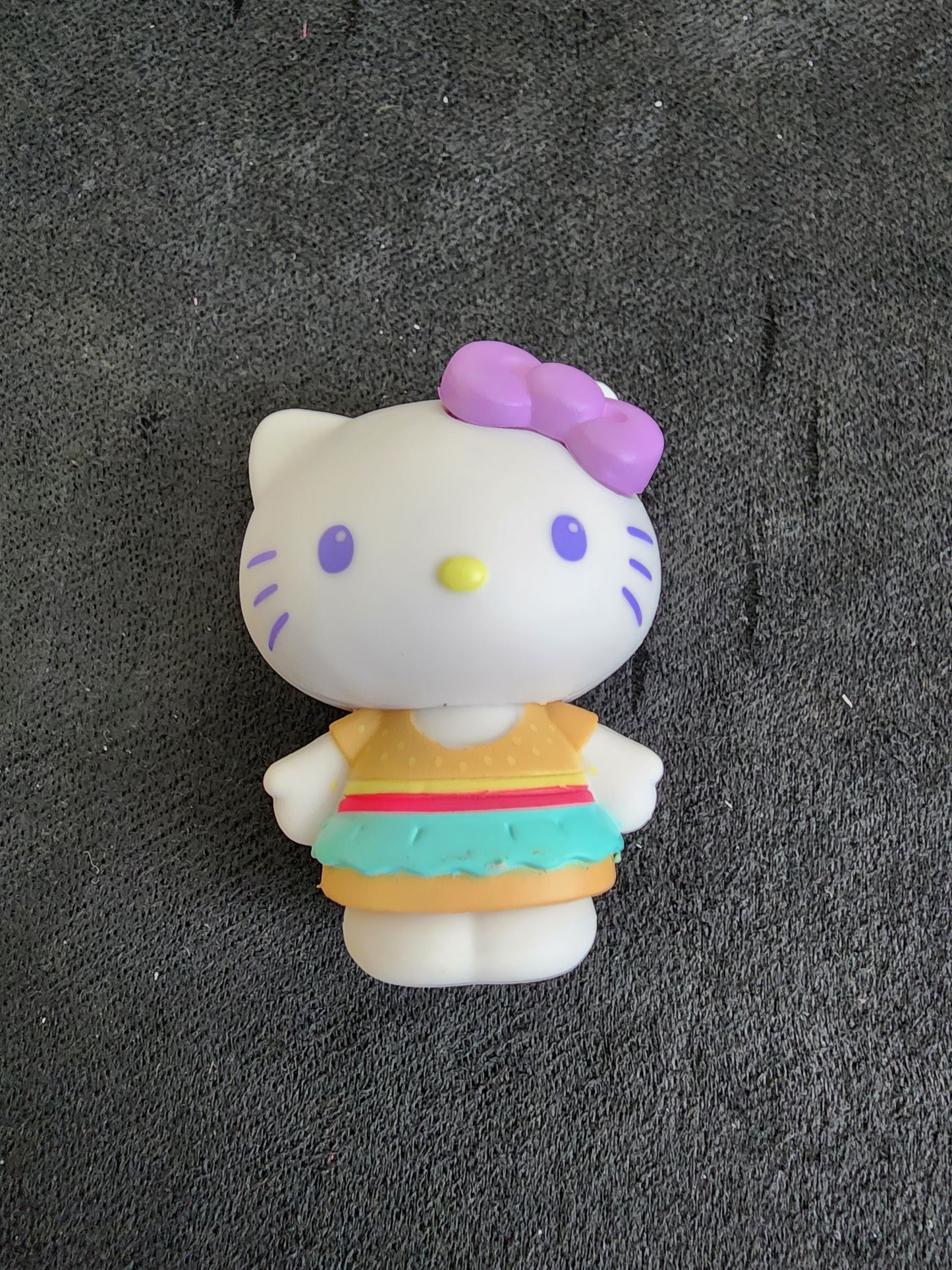 Hello Kitty Mini Mystery Figure